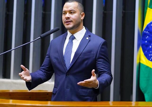 TSE: Adail Filho lidera crescimento patrimonial entre deputados do AM; Sidney Leite tem queda de 84%
